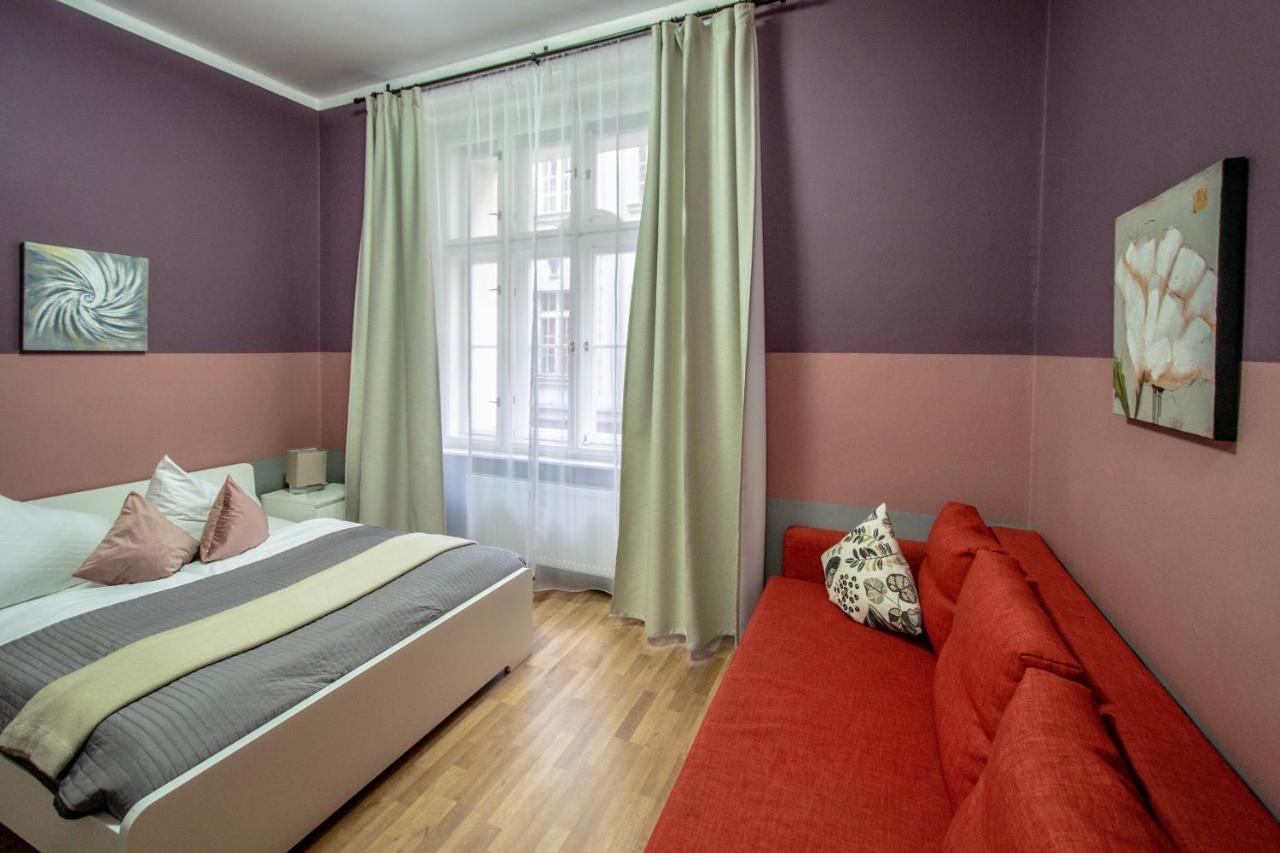 Ruzova By Ruterra Appartement Praag